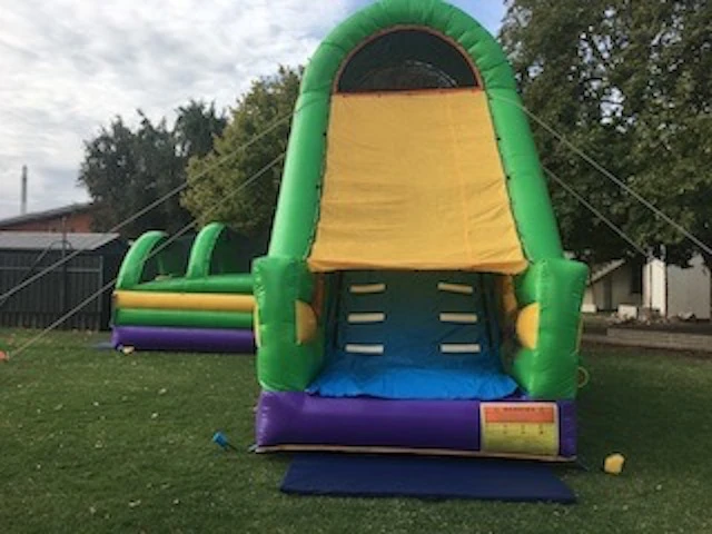 Obstacle course jumping castle